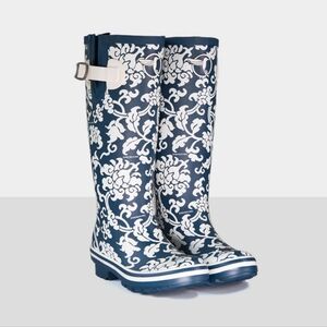 Waterproof rain boots